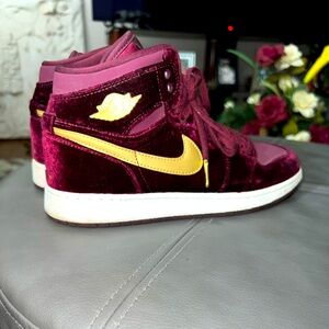 Air Jordan 1 Heiress GG 'Velvet'